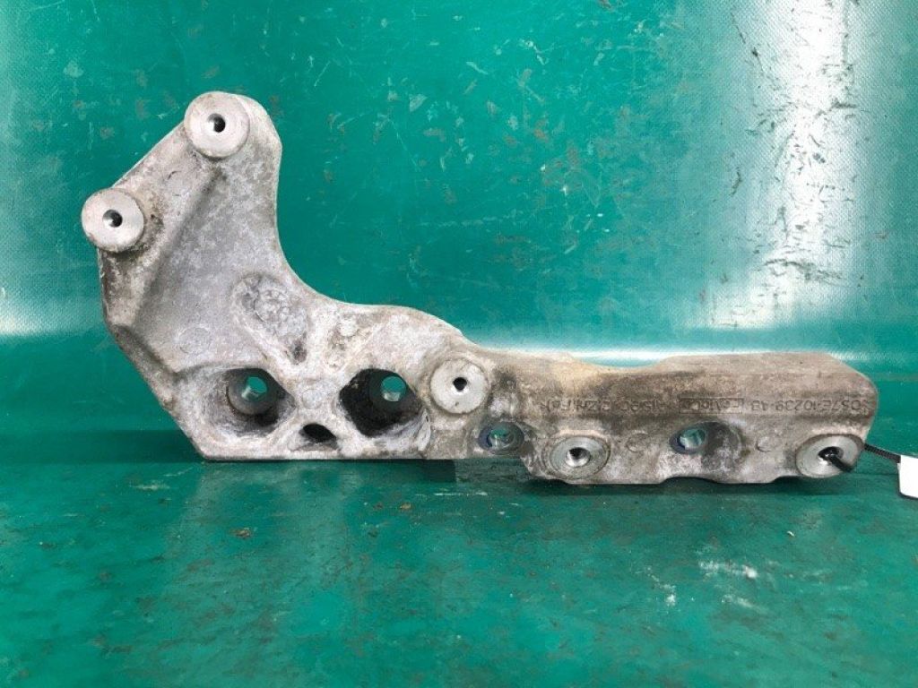 DS7Z-10A313-A | Кронштейн компрессора кондиционера FORD FUSION 14-