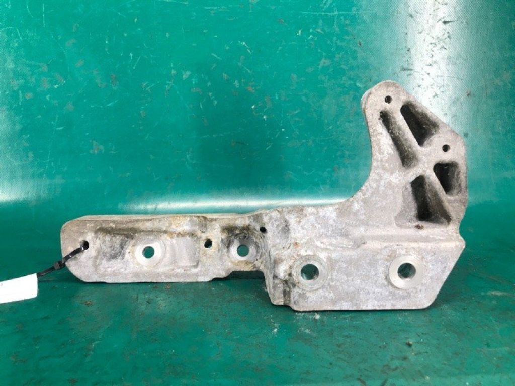 DS7Z-10A313-A | Кронштейн компрессора кондиционера FORD FUSION 14- - Фото 3