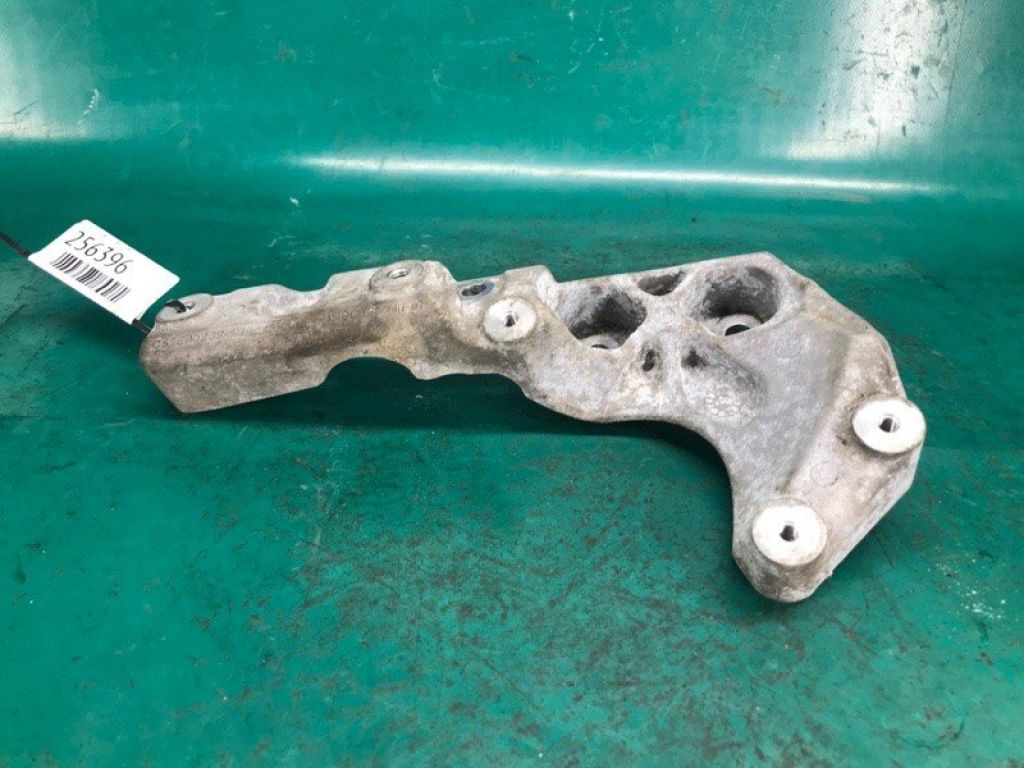 DS7Z-10A313-A | Кронштейн компрессора кондиционера FORD FUSION 14- - Фото 4