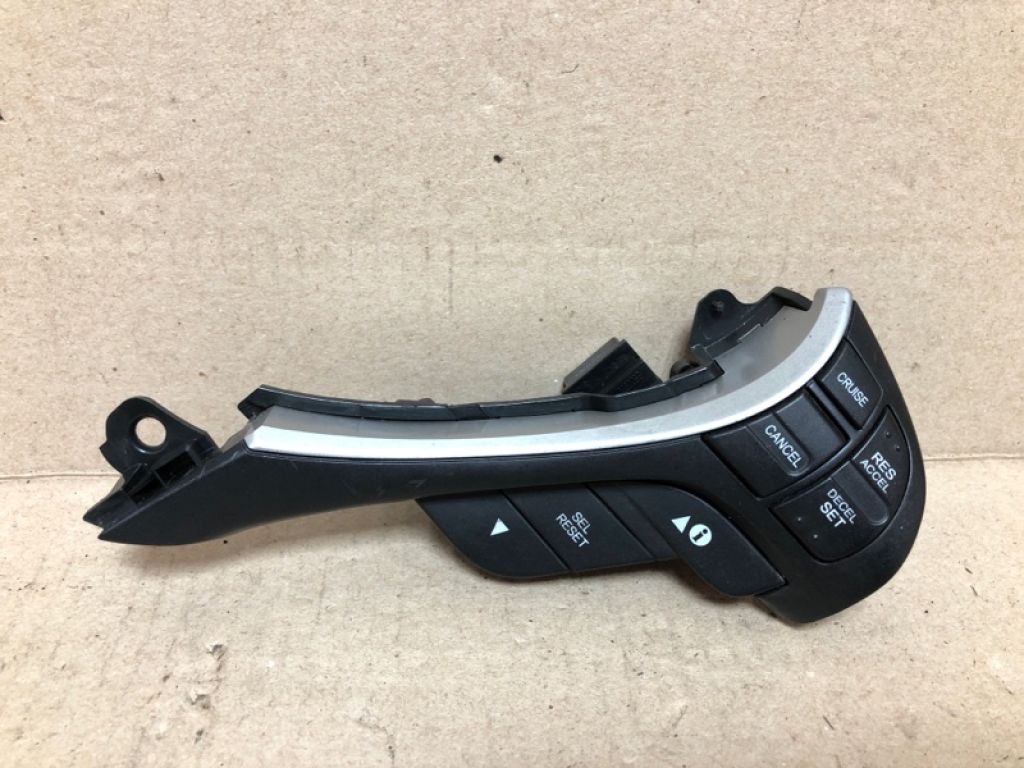 36770-TX6-A01 | Кнопки на руль прав. ACURA ILX 16-19