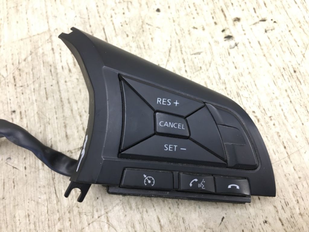 25550-6FL1A | Кнопки на руль NISSAN X-TRAIL/ROGUE T32 13-20 - Фото 2