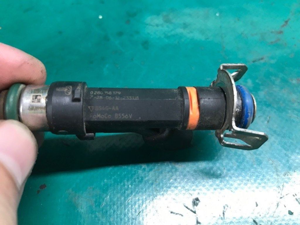 8S4Z-9F593-A | Форсунка топливная FORD FUSION 14- - Фото 7