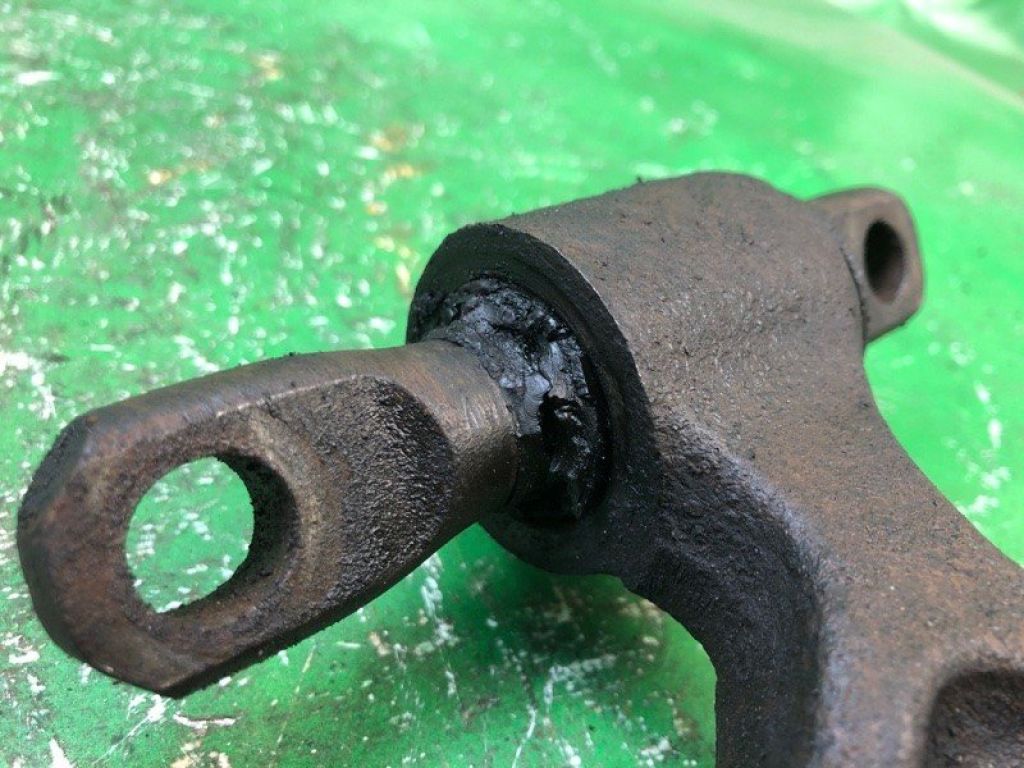 4806833030 | Важіль передньої підвіски нижній прав. LEXUS ES300 96-01 - Фото 4