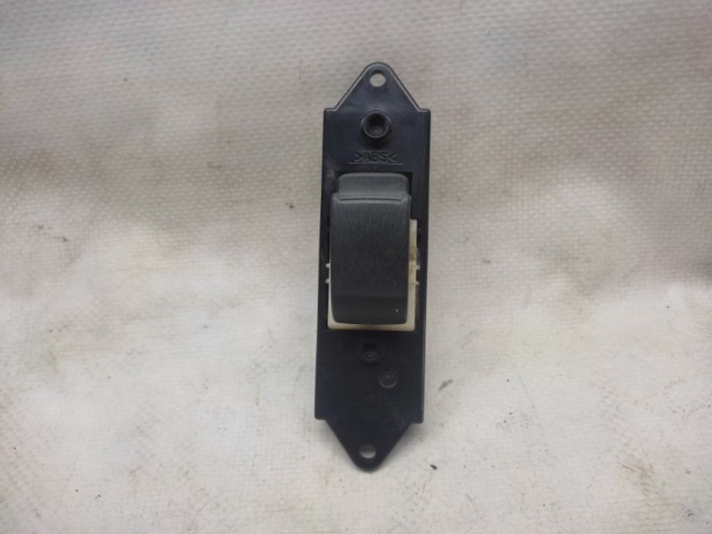 MR587944 | Кнопка склопідіймача задн. прав. MITSUBISHI OUTLANDER XL 05-13 - Фото 2