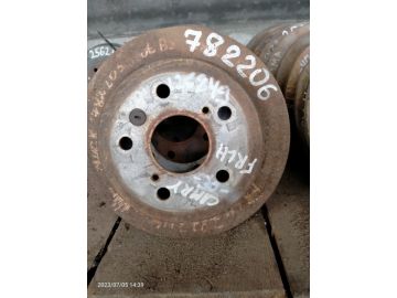 Гальмівний диск передній лів. TOYOTA CAMRY 30 02-06