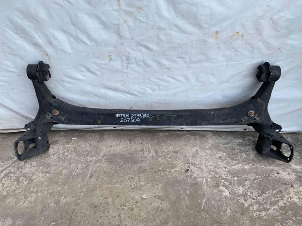 42101-02200 | Балка задньої підвіски TOYOTA MATRIX 08-14 - Фото 2