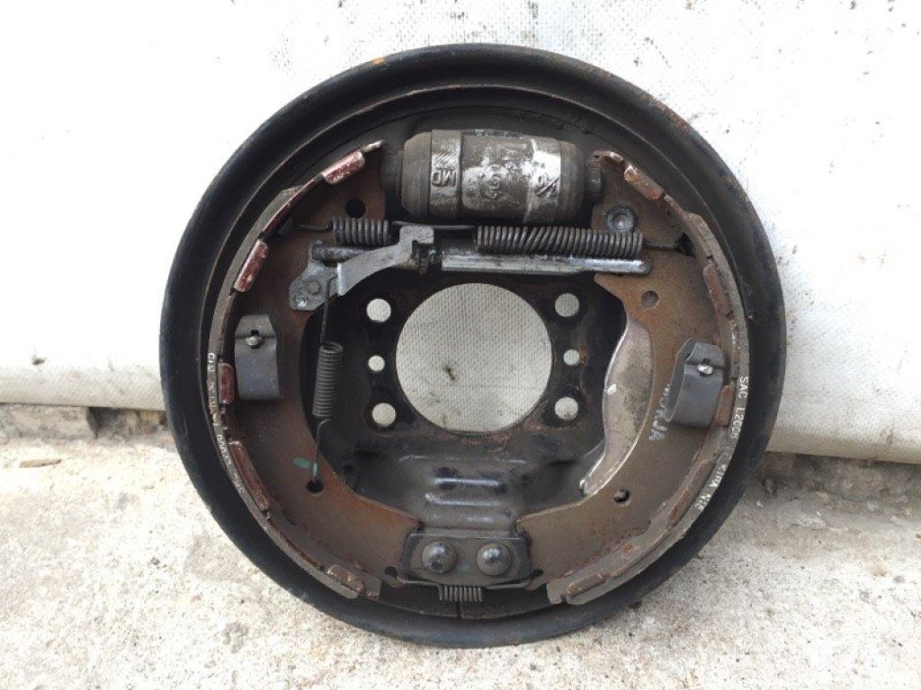 58300-1R000 | Гальмівний механізм задн. лів. HYUNDAI ACCENT RB 10-