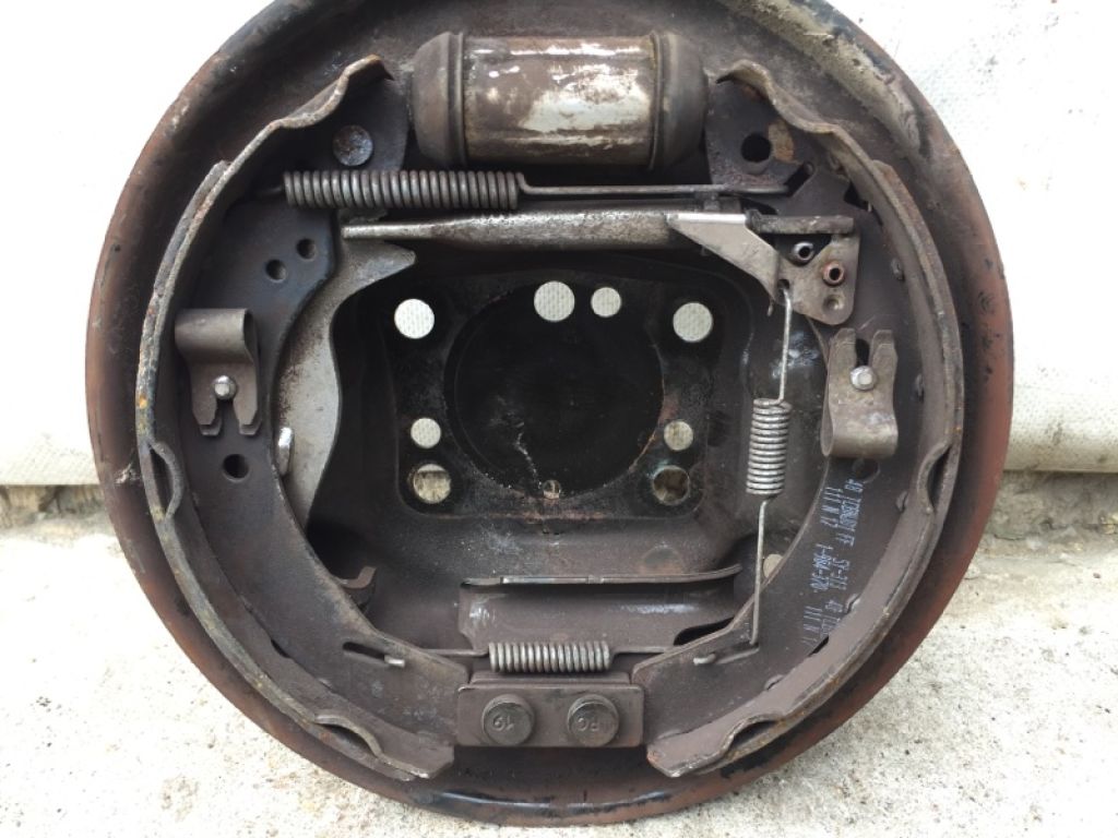 8V5Z-2211-B | Гальмівний механізм прав. FORD FIESTA 08-17 - Фото 3