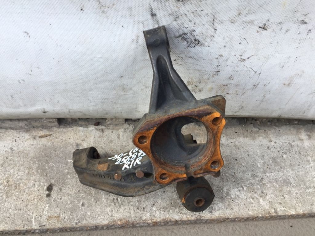 42304-06090 | Цапфа прав. TOYOTA CAMRY 30 02-06 - Фото 2