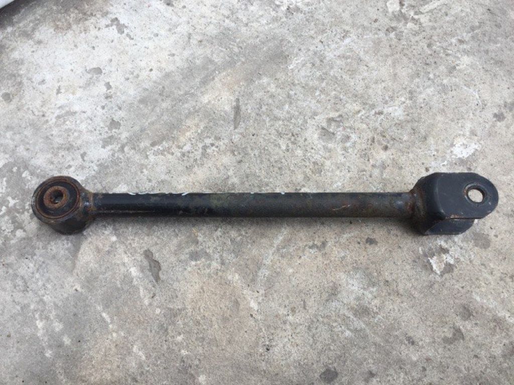 48710-53010 | Рычаг задней подвески поперечный нижний LEXUS IS300 99-05 - Фото 2