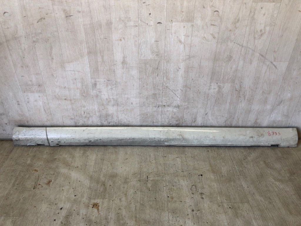 68000321AA | Накладка порога наружная лев. CHRYSLER 300 04-10