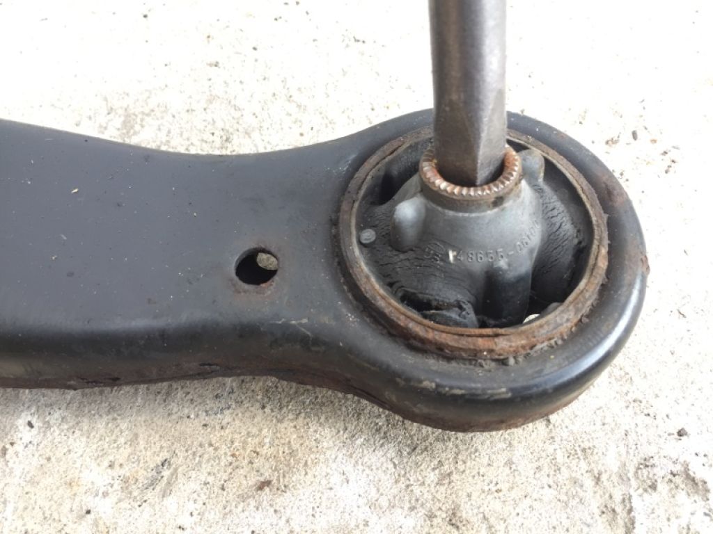 48068-06150 | Важіль передньої підвіски нижній прав. TOYOTA CAMRY 40 06-11 - Фото 4