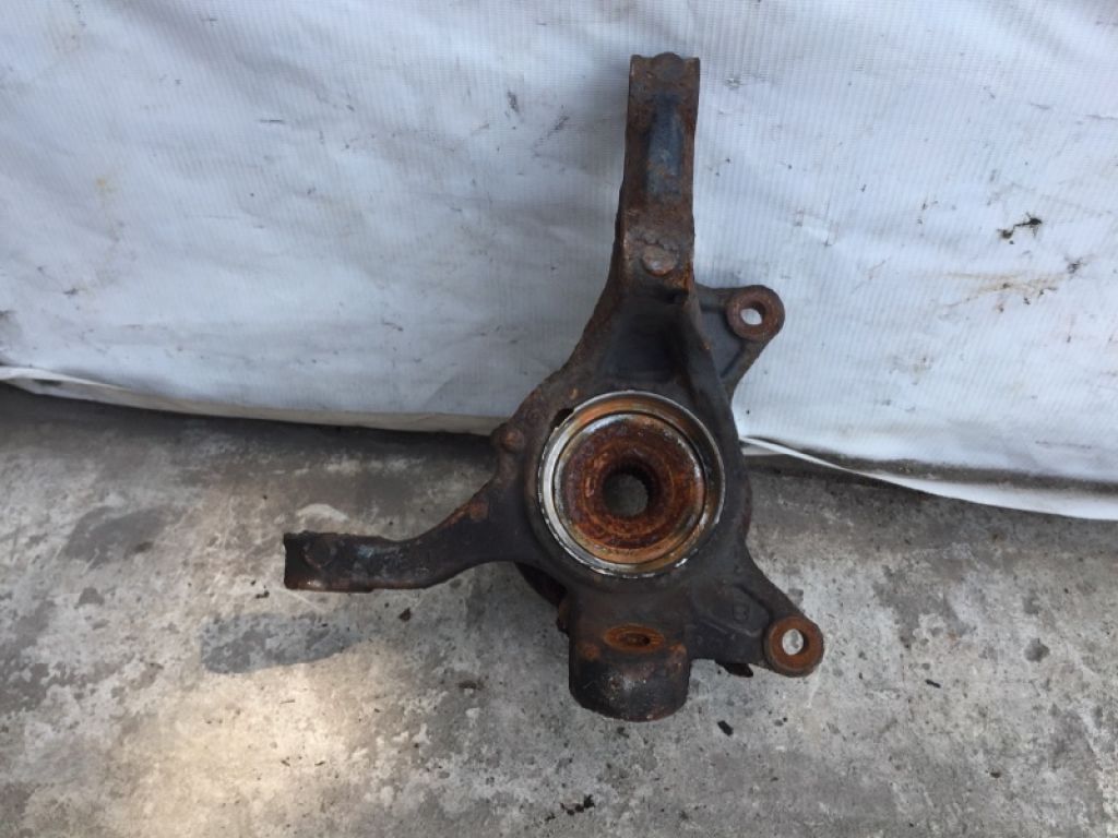 43212-AA010 | Кулак поворотний лів. TOYOTA CAMRY 40 06-11