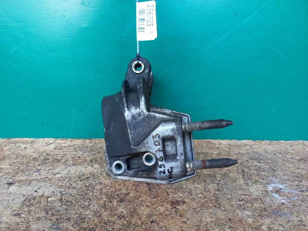 11910-PLC-010 | Кронштейн двигателя HONDA CIVIC ES 00-05