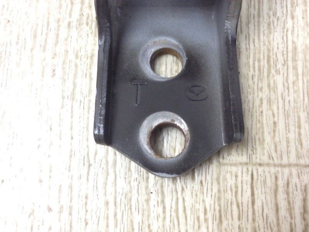 TD11-59-210A | Петля двери нижняя передн. прав. MAZDA CX-9 06-16 - Фото 4