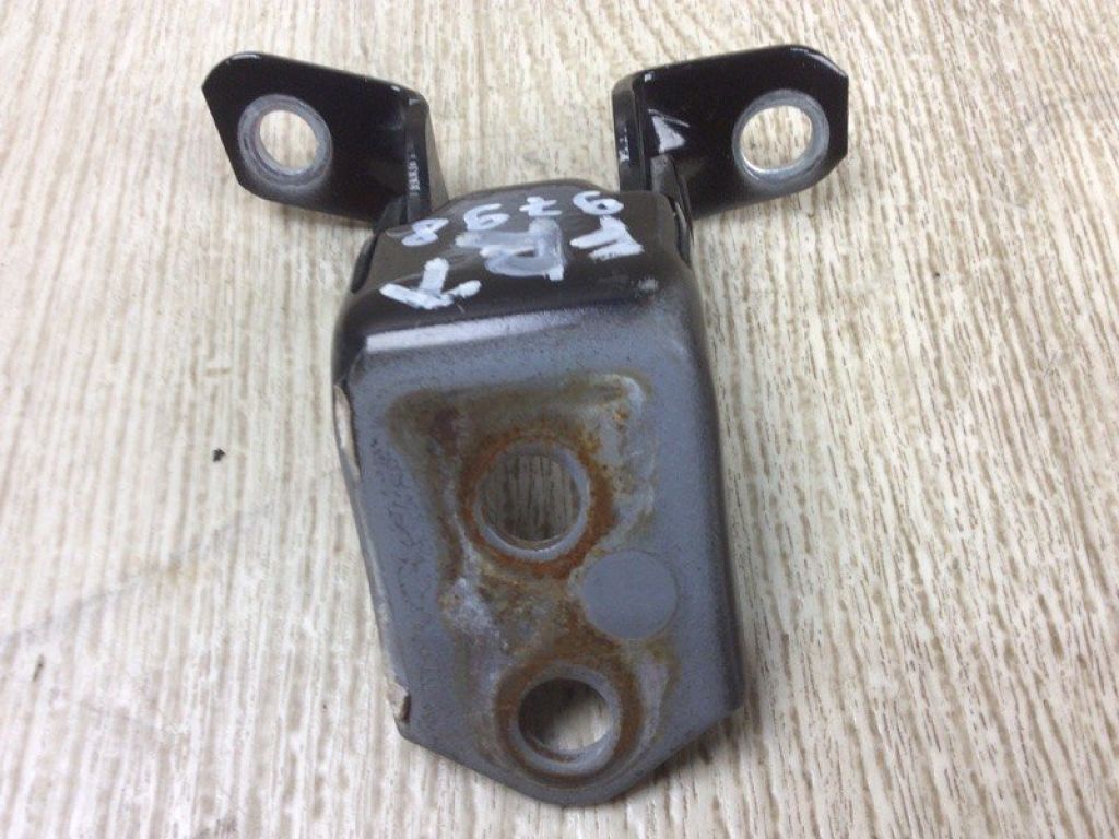 TD11-58-210A | Петля двери верхняя передн. прав. MAZDA CX-9 06-16