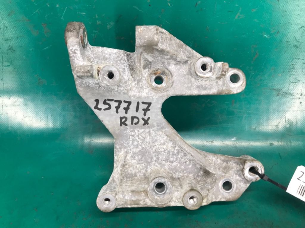 38930-RK1-A00 | Кронштейн компрессора кондиционера ACURA RDX 12-19