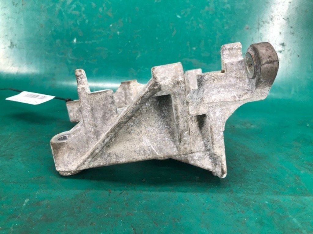 38930-RK1-A00 | Кронштейн компрессора кондиционера ACURA RDX 12-19 - Фото 4