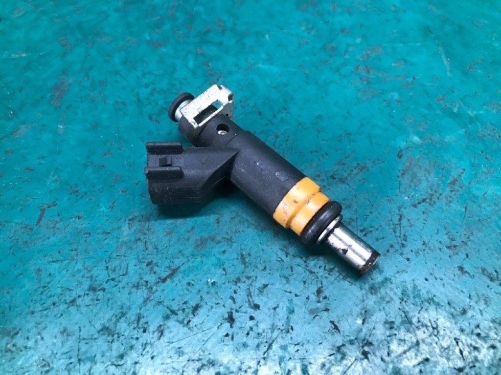 RL037479AB | Форсунка паливна JEEP GRAND CHEROKEE 11-22