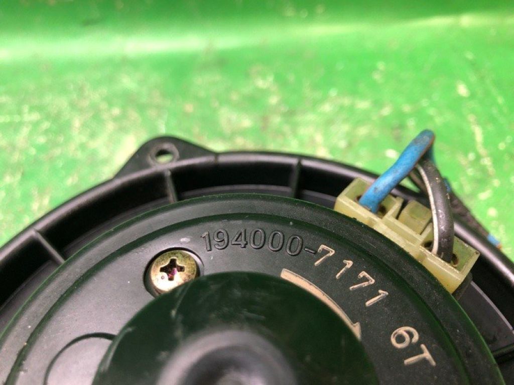 8710333030 | Моторчик печки LEXUS ES300 96-01 - Фото 4