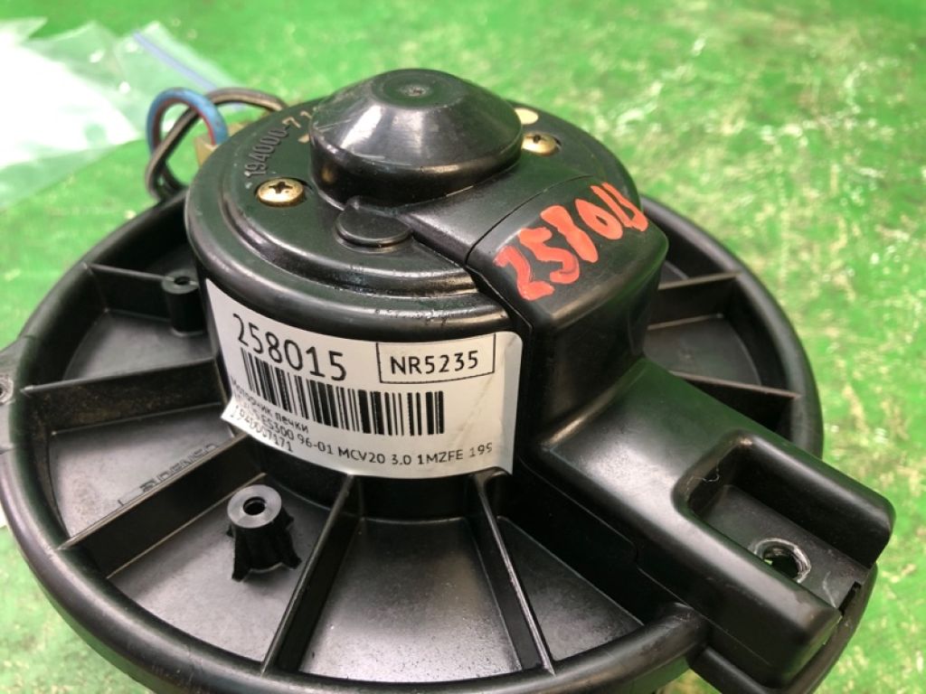 8710333030 | Моторчик печки LEXUS ES300 96-01 - Фото 2