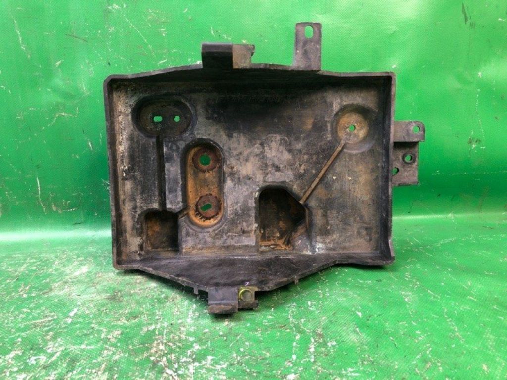 EG22-56-041F | Полиця акумулятора MAZDA CX-7 06-12 - Фото 2