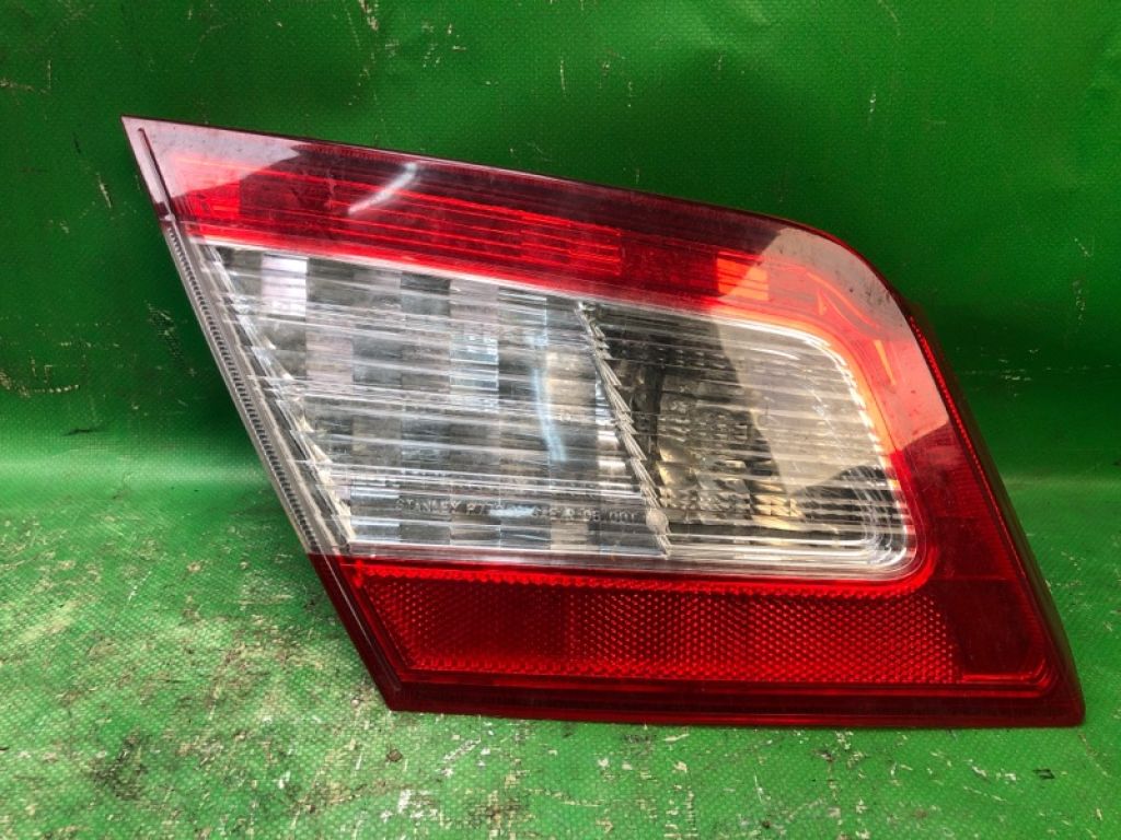 8336A069 | Фонарь внутренний задн. лев. MITSUBISHI GALANT 03-12