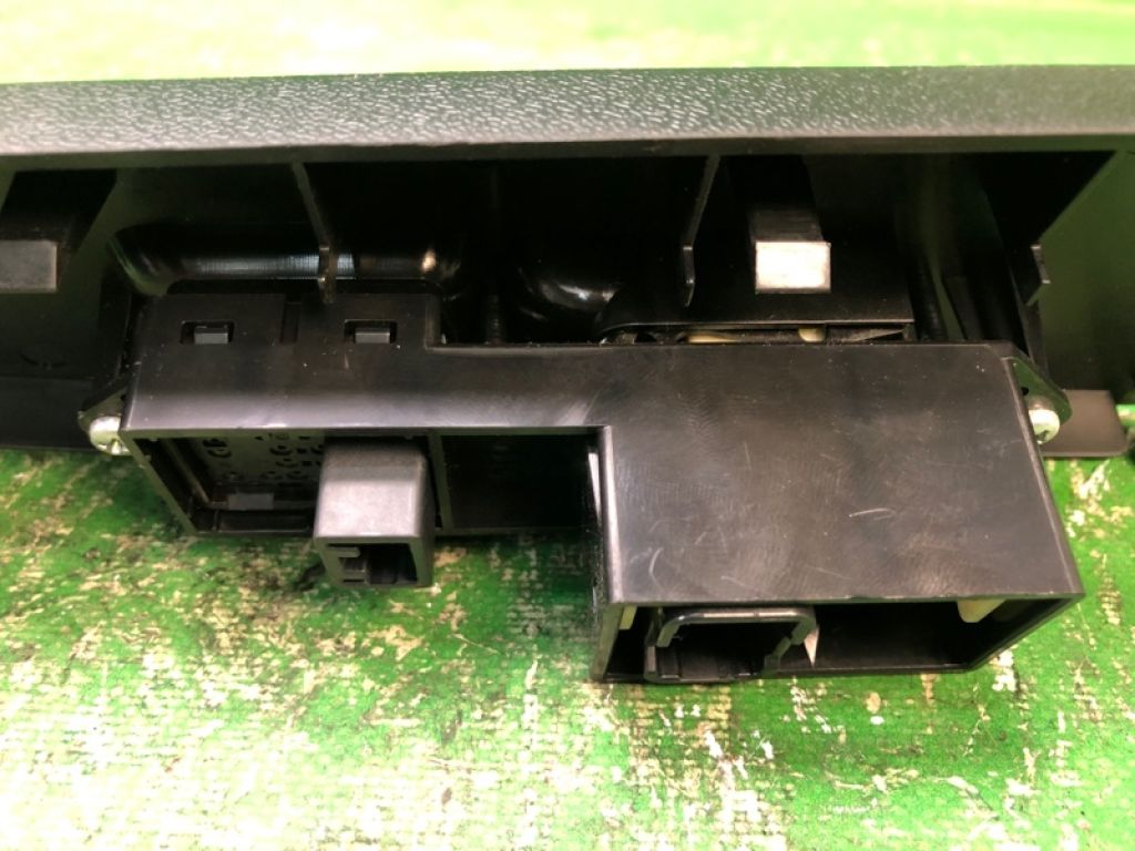 MR587946 | Кнопка склопідіймача MITSUBISHI GALANT 03-12 - Фото 5