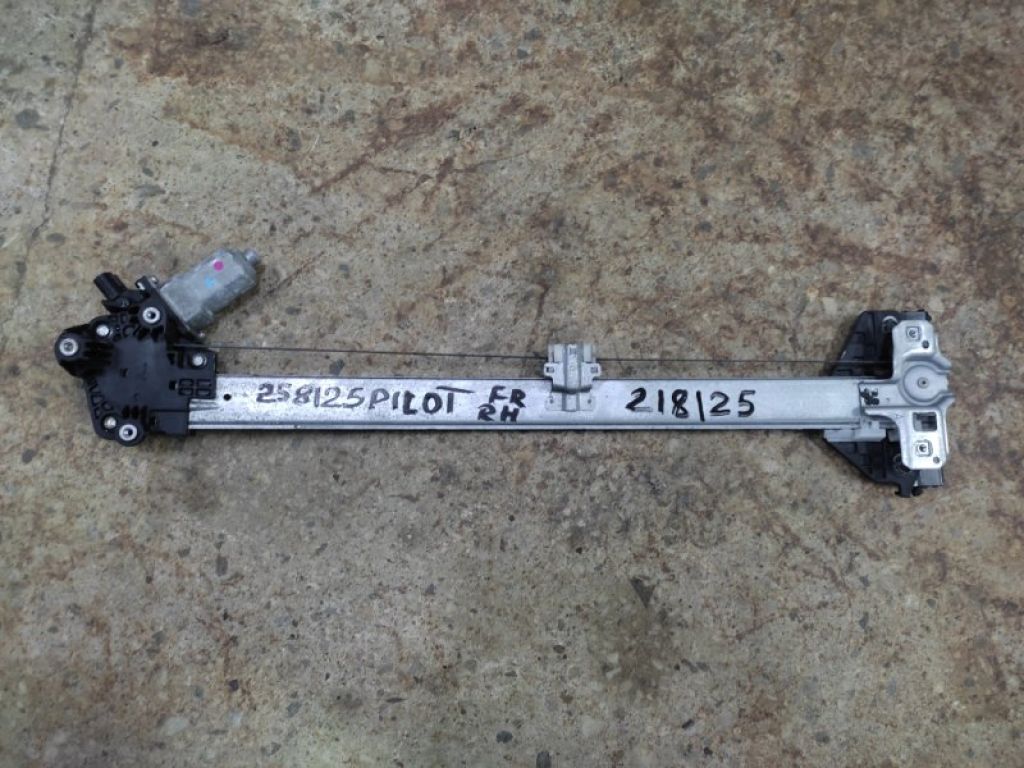 72210-SZA-A02 | Стеклоподъемник передн. прав. HONDA PILOT 08-15