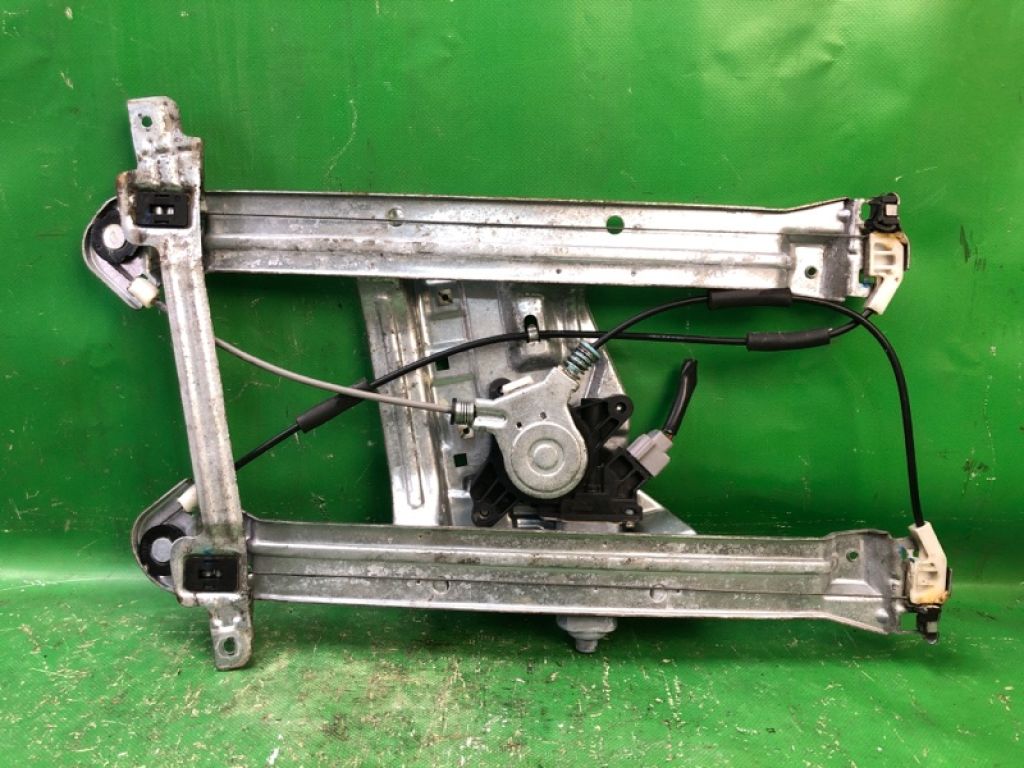 MR599948 | Склопідйомник передн. прав. MITSUBISHI GALANT 03-12