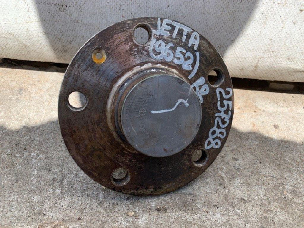 8V0 598 611 A | Маточина колеса задн. VOLKSWAGEN JETTA USA 10-17