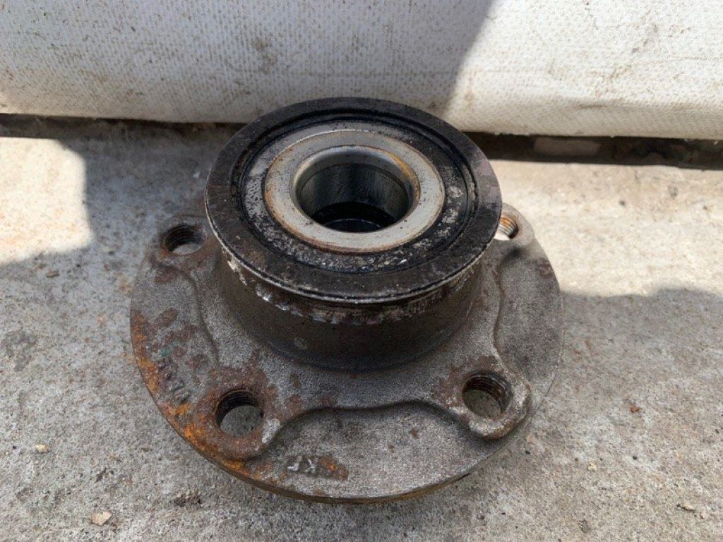 8V0 598 611 A | Маточина колеса задн. VOLKSWAGEN JETTA USA 10-17 - Фото 3