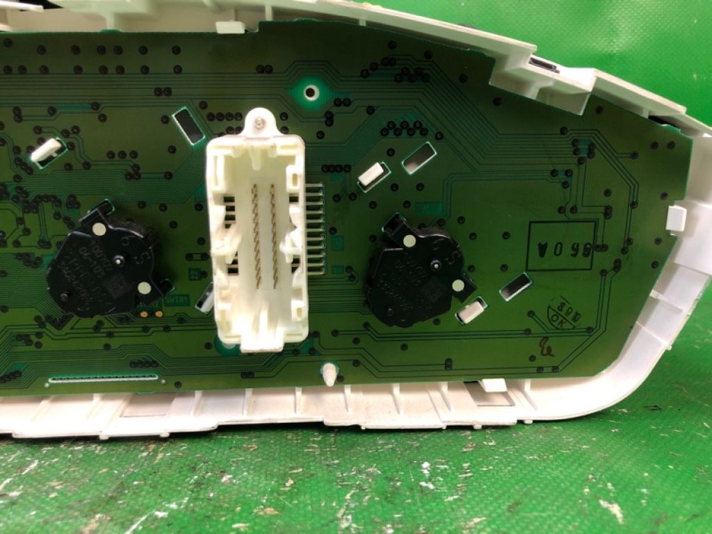 8100B222 | Панель приборов MITSUBISHI GALANT 03-12 - Фото 4