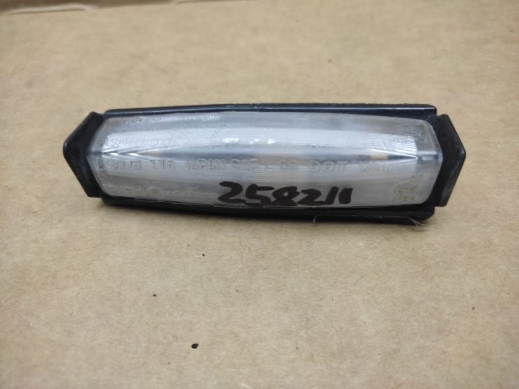 81270-AA020 | Подсветка номера TOYOTA CAMRY 40 06-11