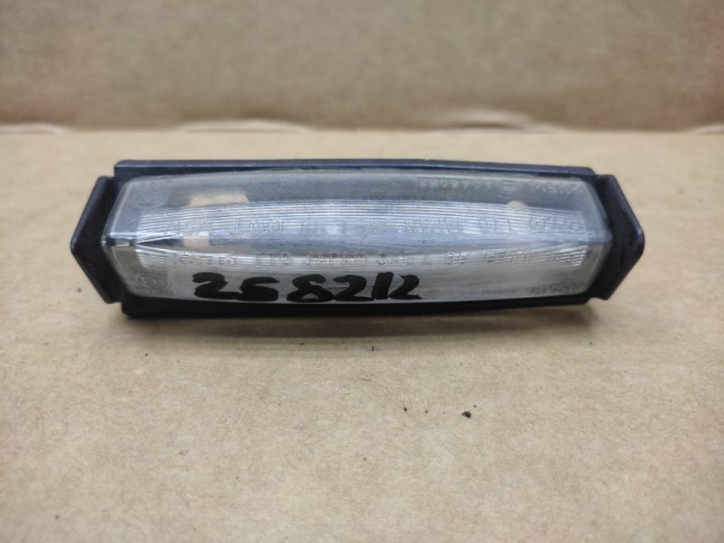 81270-AA020 | Підсвічування номера TOYOTA CAMRY 40 06-11