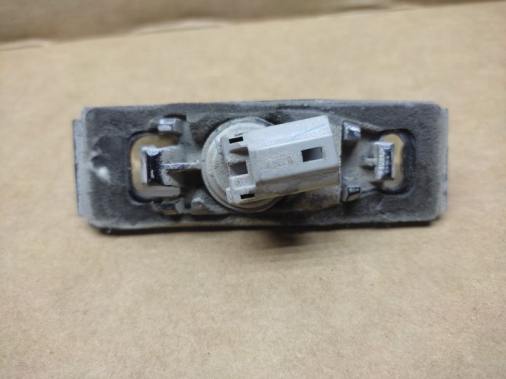 81270-AA020 | Подсветка номера TOYOTA CAMRY 40 06-11 - Фото 2