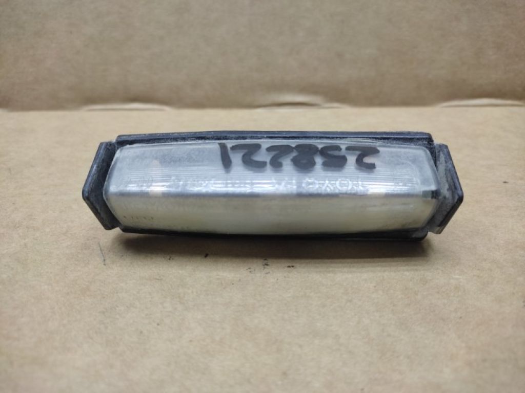 81270-AA020 | Підсвічування номера TOYOTA CAMRY 40 06-11