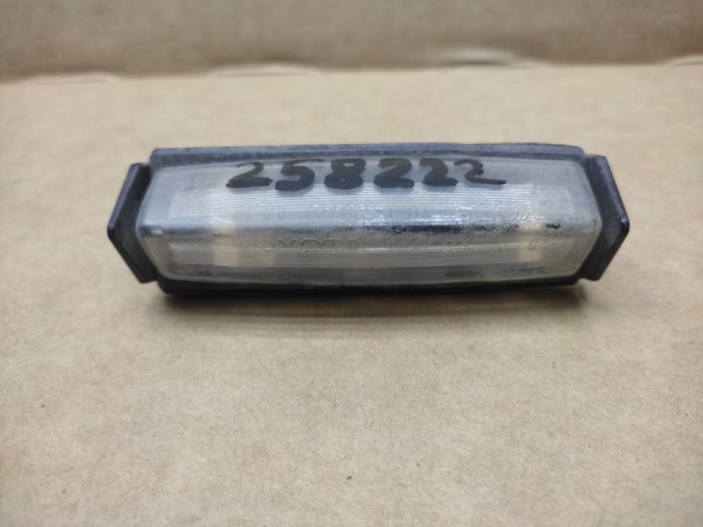81270-AA020 | Подсветка номера TOYOTA CAMRY 40 06-11