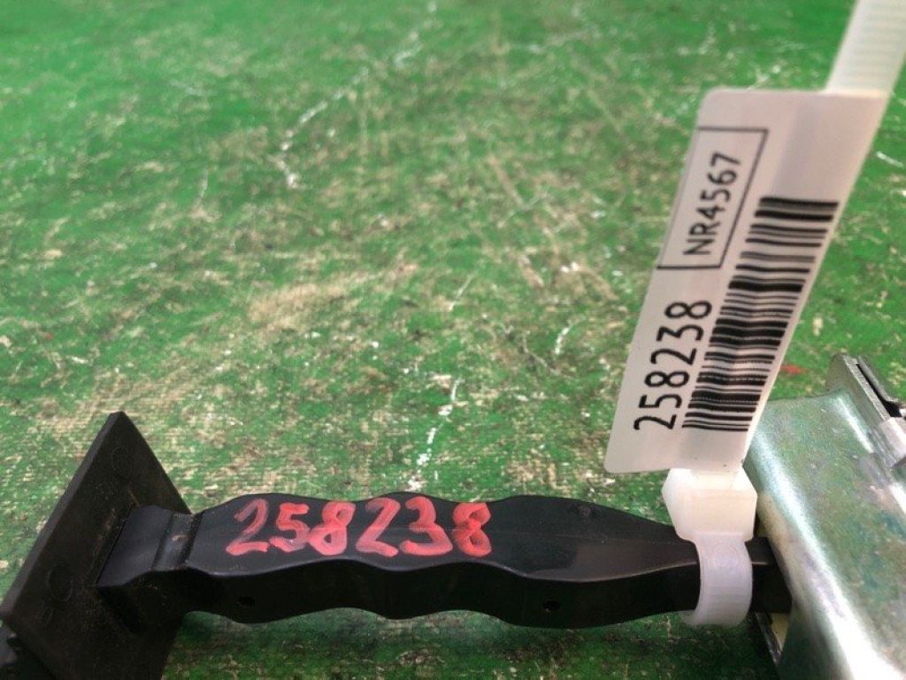 84382024 | Ограничитель двери задн. CHEVROLET EQUINOX 17- - Фото 2