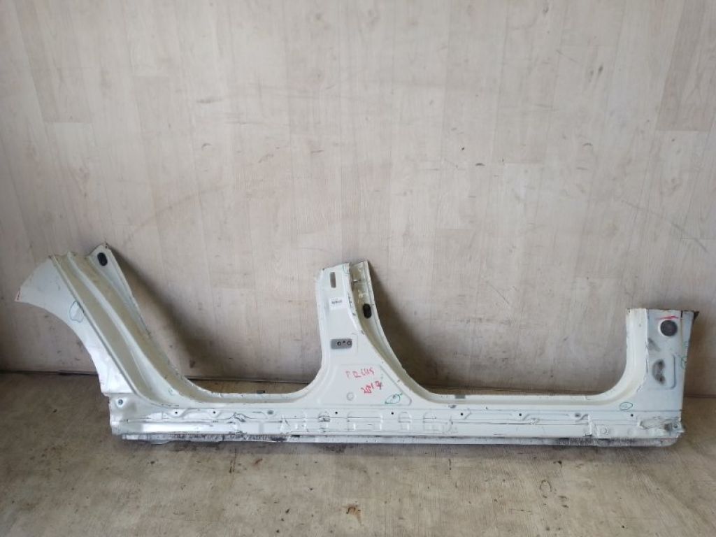 6131147050 | Поріг кузова прав. TOYOTA PRIUS 16-