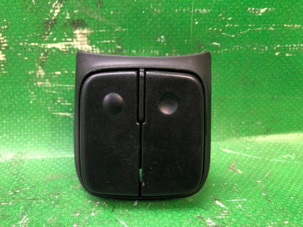 39038547 | Кнопки руля лів. CHEVROLET EQUINOX 17-