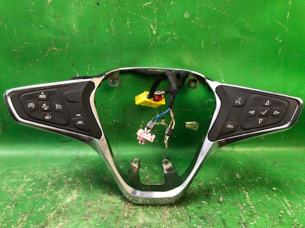 39038547 | Кнопки руля CHEVROLET EQUINOX 17-