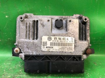 Блок керування двигуном VOLKSWAGEN PASSAT B7 11-15