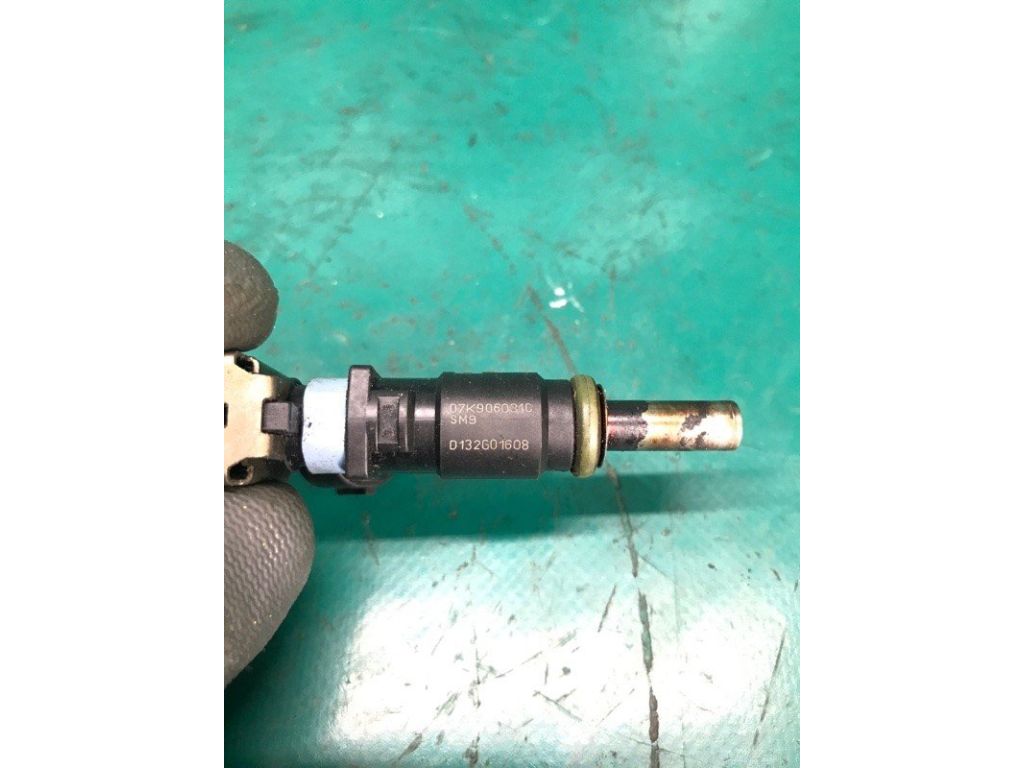 07K 906 031 C | Форсунка топливная VOLKSWAGEN JETTA USA 10-17 - Фото 6