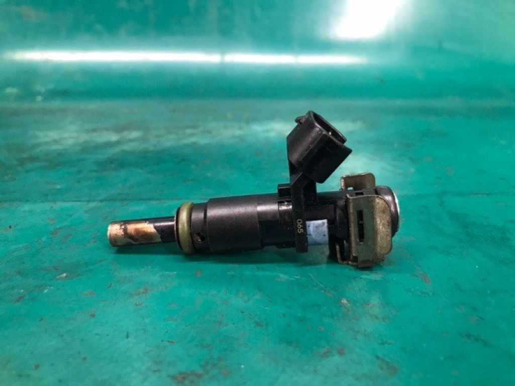 07K 906 031 C | Форсунка топливная VOLKSWAGEN JETTA USA 10-17 - Фото 3