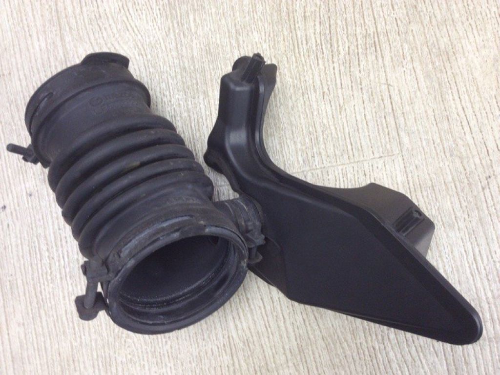 LF8J-13-195 | Резонатор воздушного фильтра MAZDA 3 BL 09-13 - Фото 4