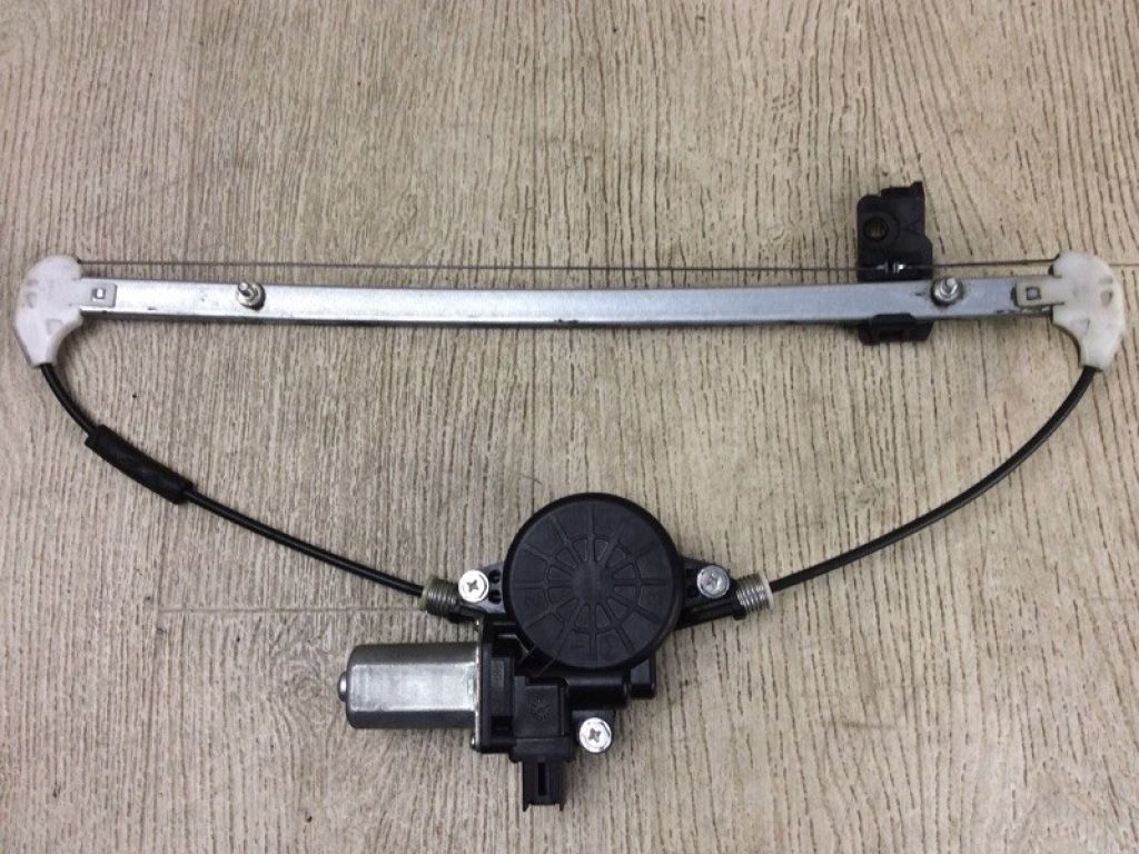 BBM4-72-590 | Стеклоподъемник задн. прав. MAZDA 3 BL 09-13