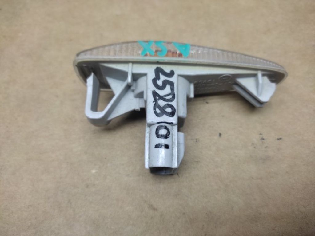 8351A039 | Повторитель поворота в крыло MITSUBISHI ASX / OUTLANDER SPORT 10-21 - Фото 2