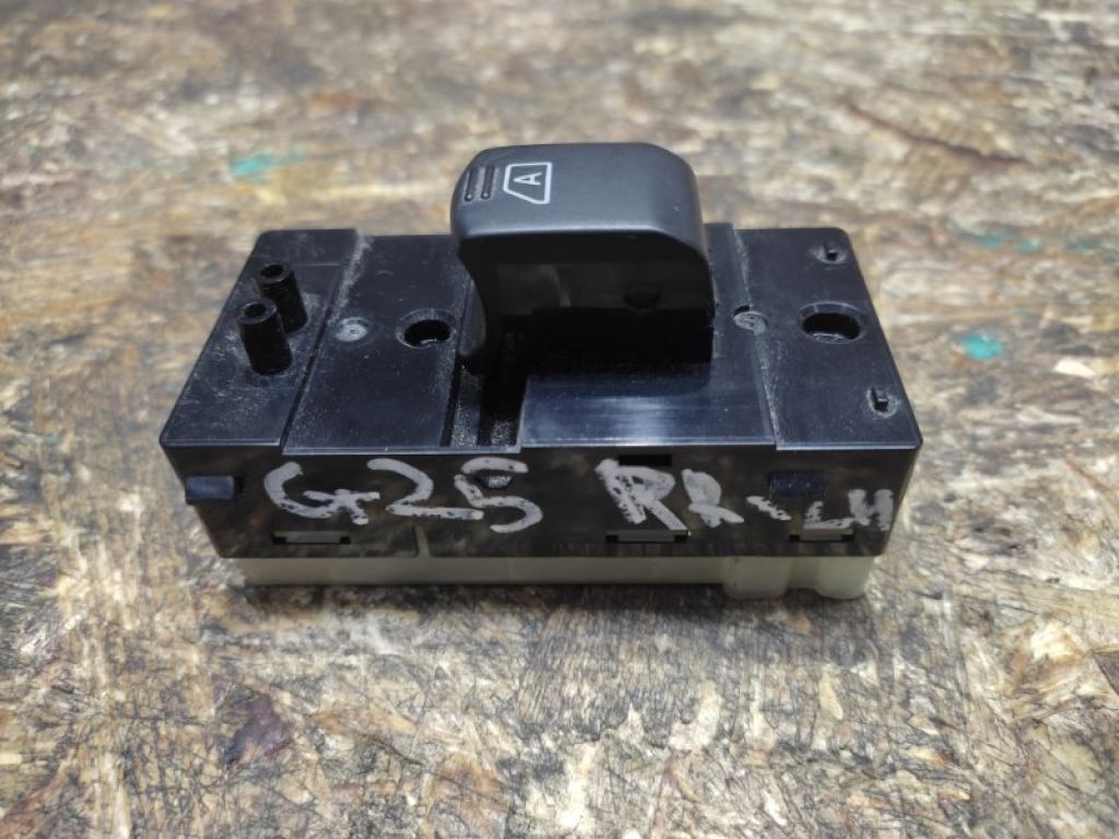 25431-JK40A | Кнопка склопідіймача задн. лів. INFINITI G25/G35/G37/Q40 06-14