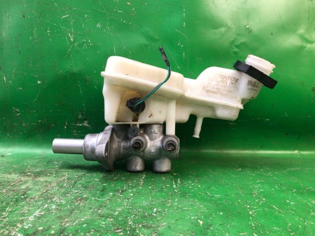 5175093AA | Головний гальмівний циліндр JEEP COMPASS 06-16